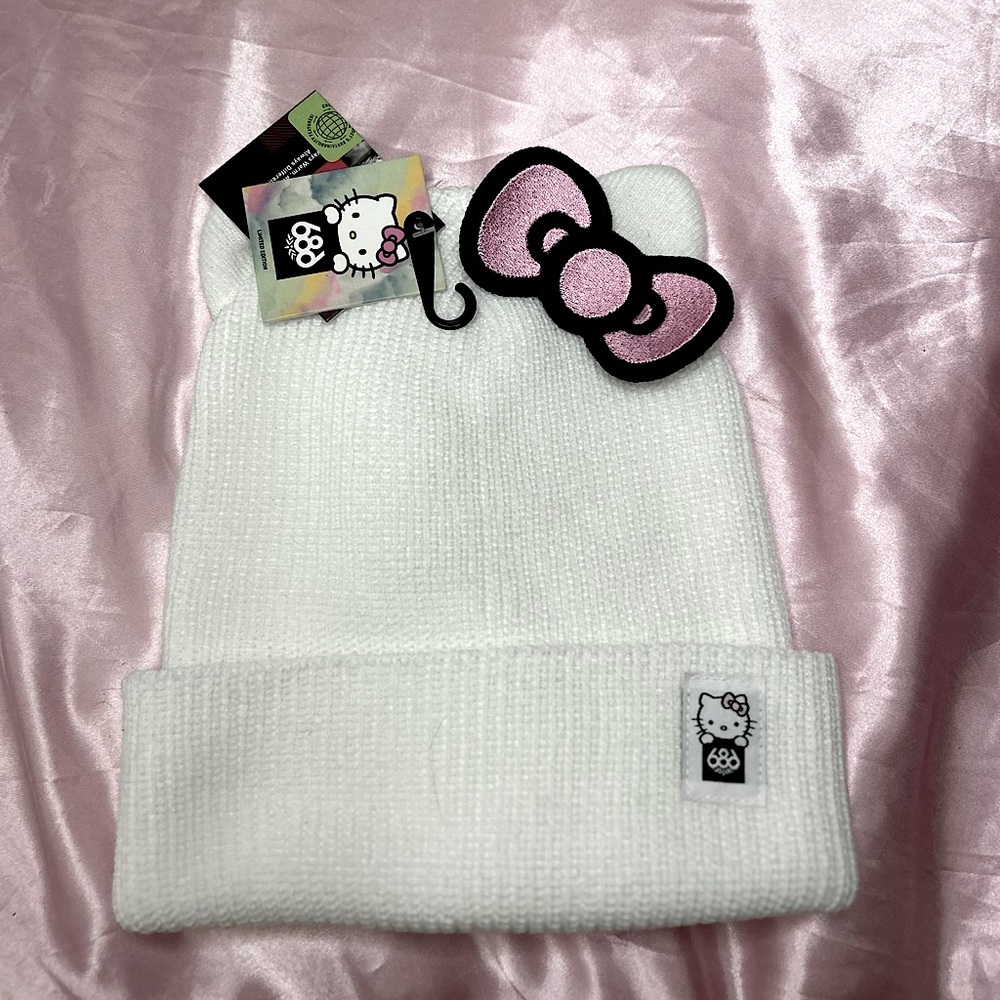 LIMITED EDITION HELLO KITTY BEANIE 👀